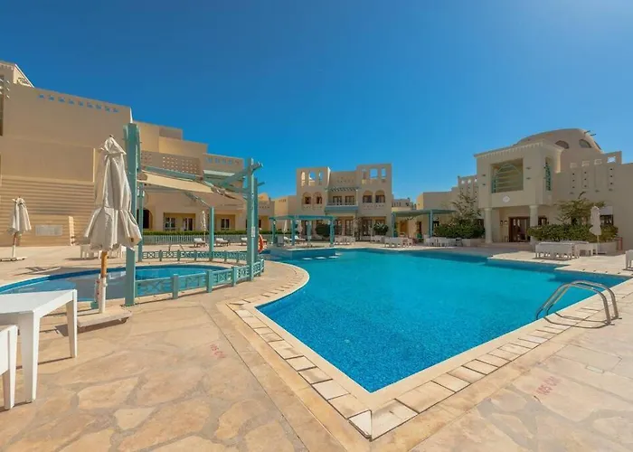 Marina Mosaique 1 Bedroom With Pool View Apartman Gurdaka